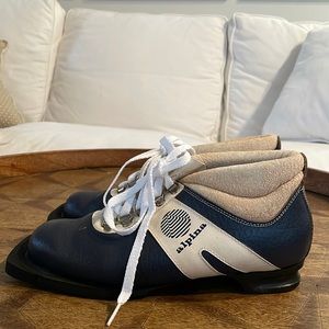 Alpina Vintage ski shoes